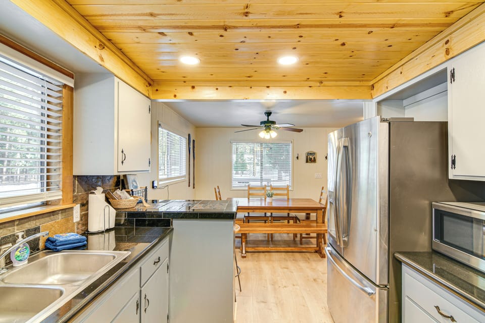 House (3 Bedrooms) | Interior