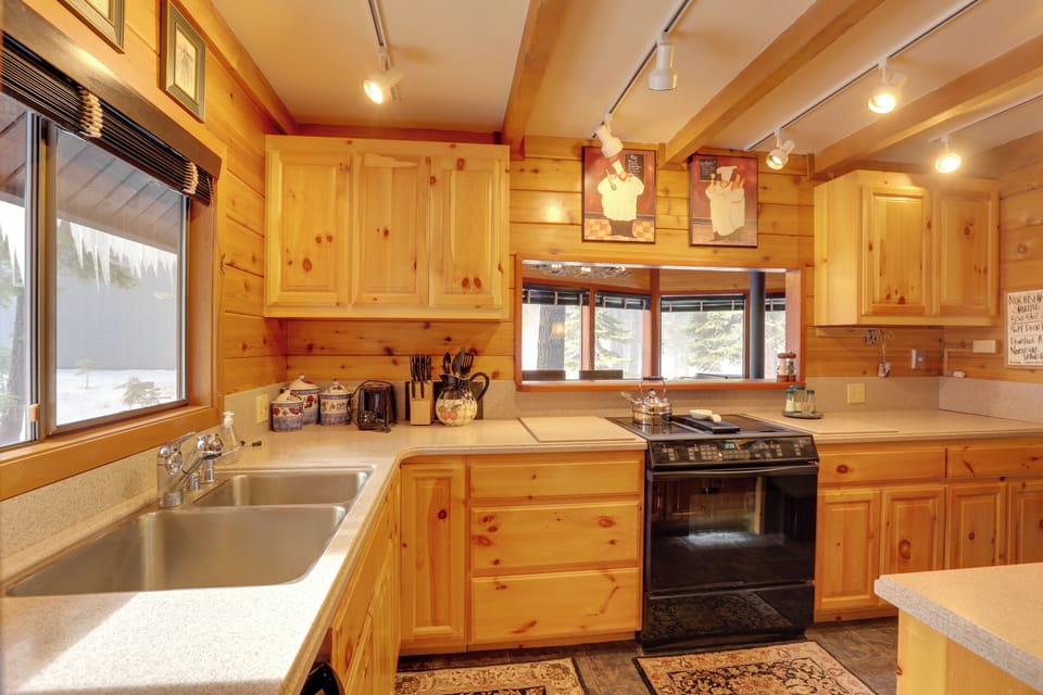 House (3 Bedrooms) | Interior