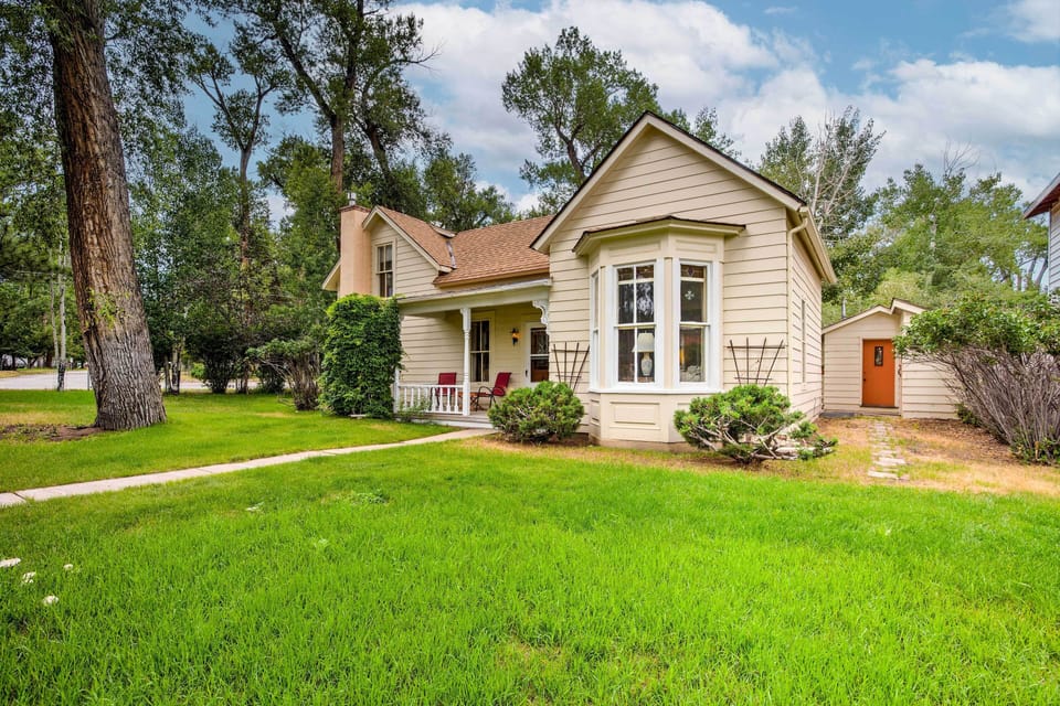 House (2 Bedrooms) | Front of property