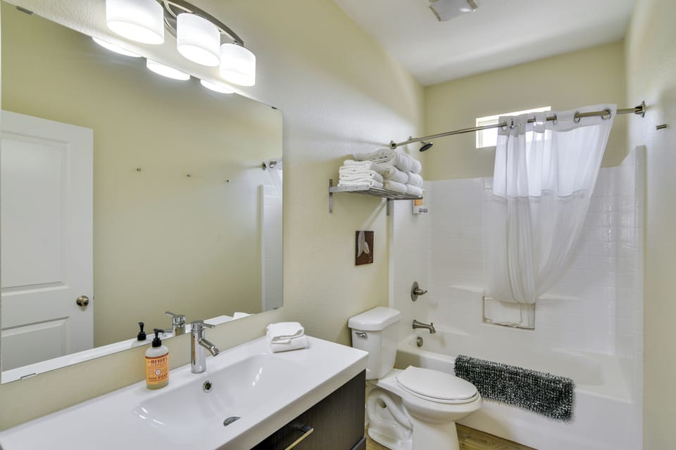 Downtown Buena Vista Condo: Steps From Everything! Apartment in Buena Vista