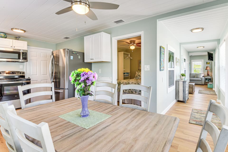 House (2 Bedrooms) | Interior