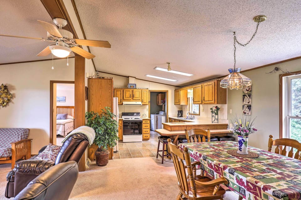 House (3 Bedrooms) | Interior