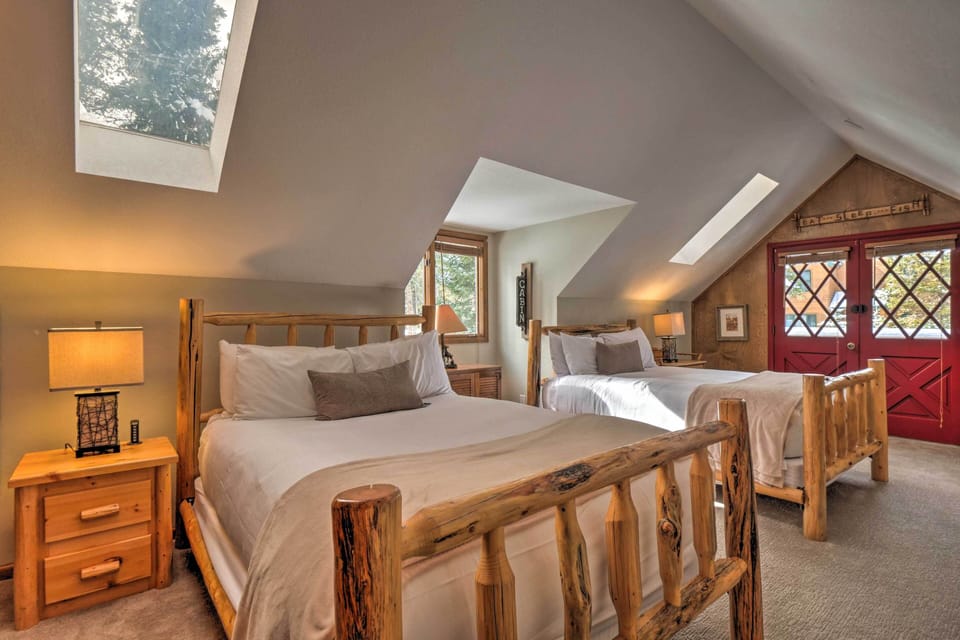 House (5 Bedrooms) | Interior