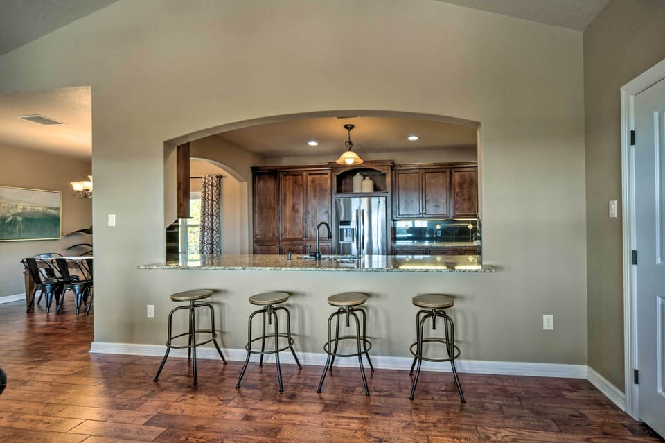 House (4 Bedrooms) | Interior