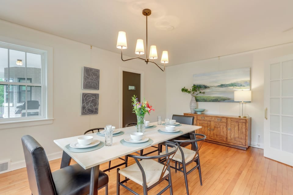 House (5 Bedrooms) | Interior