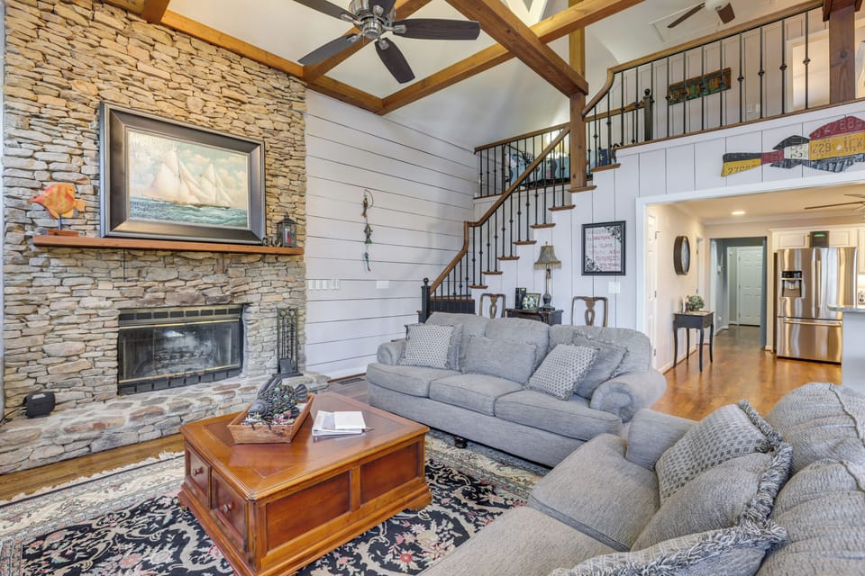 House (5 Bedrooms) | Interior