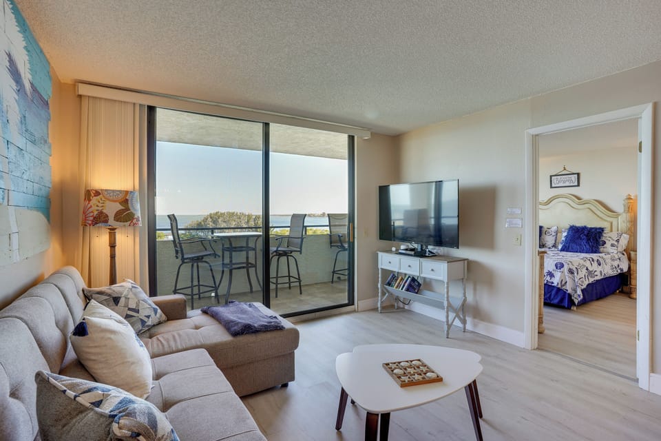 Apartment (2 Bedrooms) | Front of property