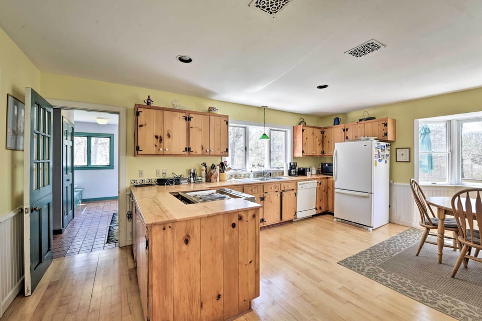 House (4 Bedrooms) | Interior