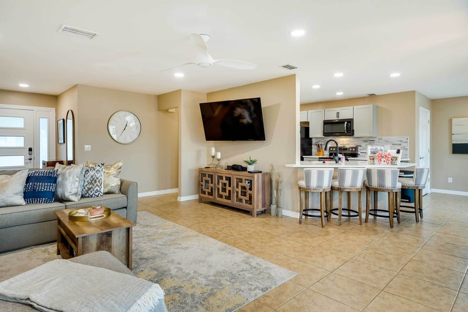 House (3 Bedrooms) | Interior