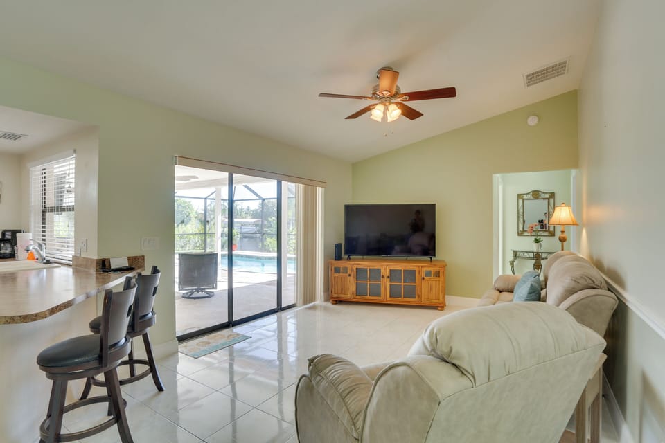 House (3 Bedrooms) | Interior