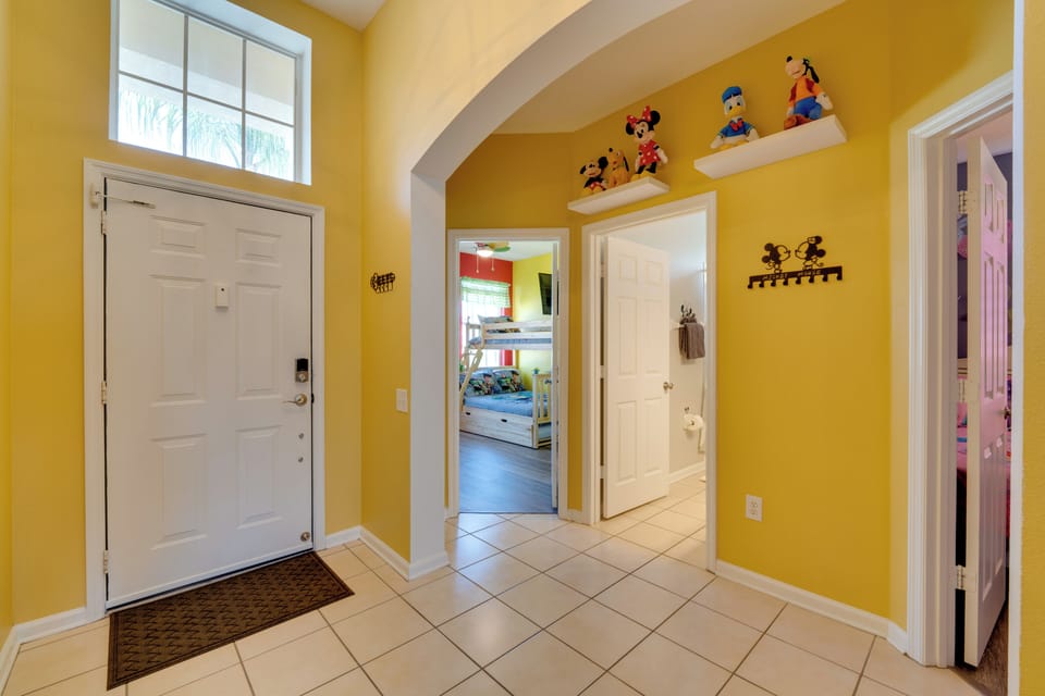 House (4 Bedrooms) | Interior