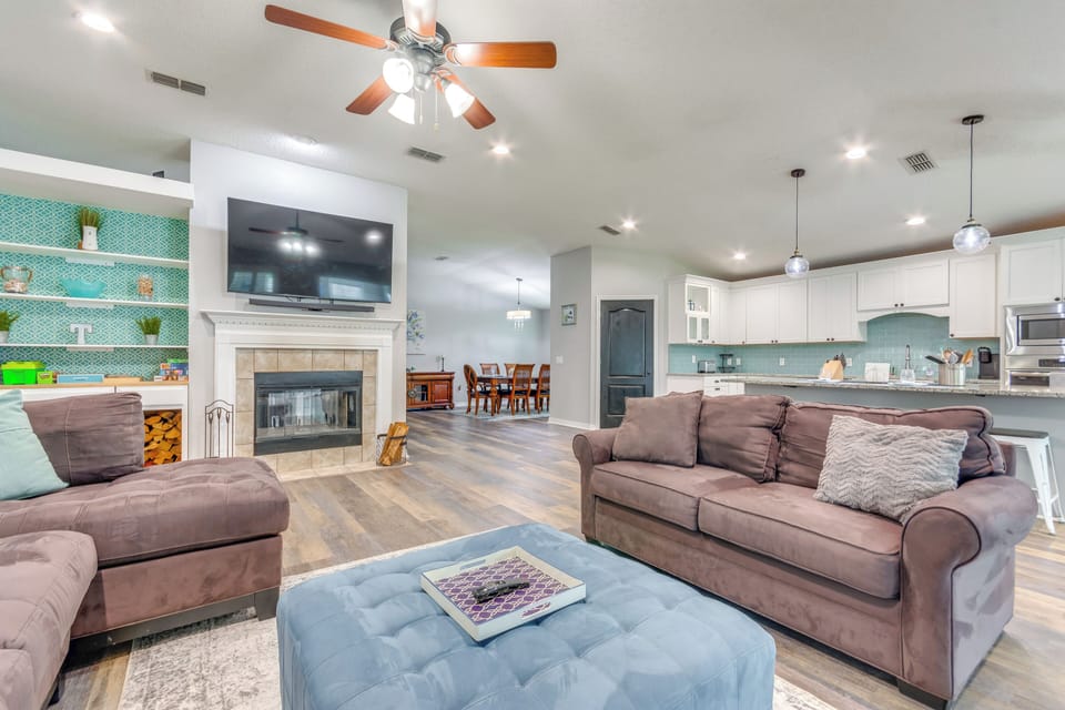 House (4 Bedrooms) | Front of property