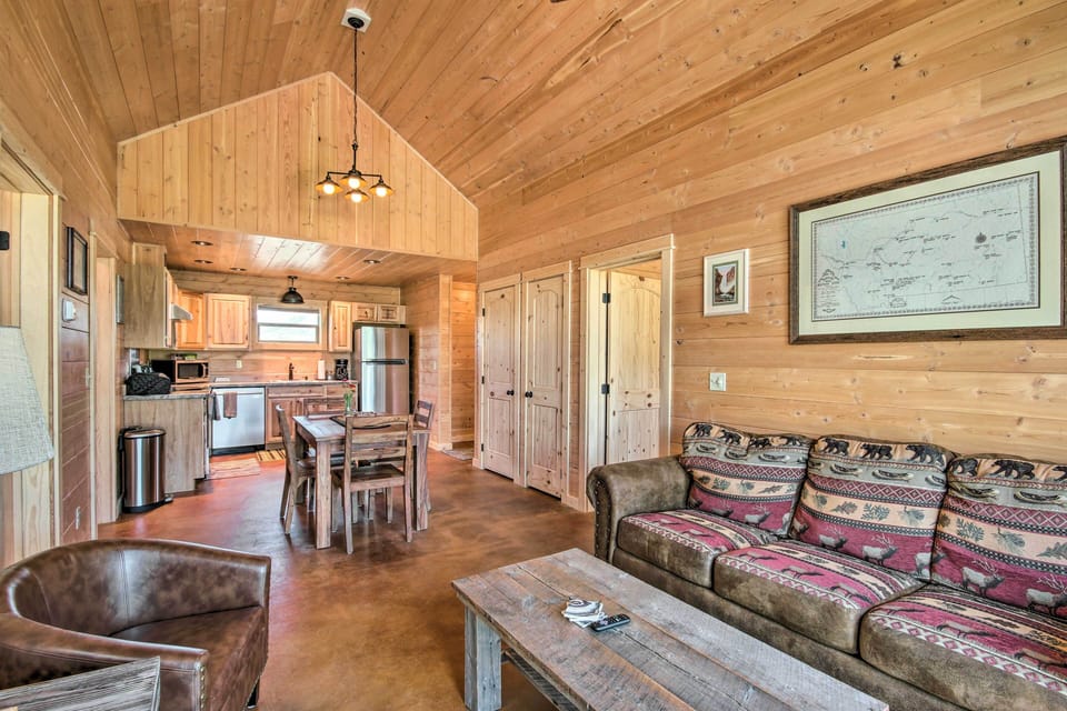 House (2 Bedrooms) | Interior