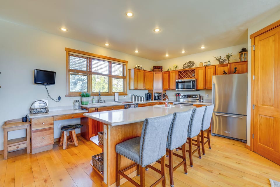 House (4 Bedrooms) | Interior