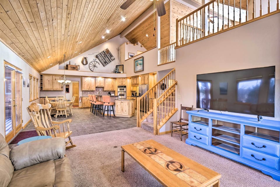 House (4 Bedrooms) | Interior