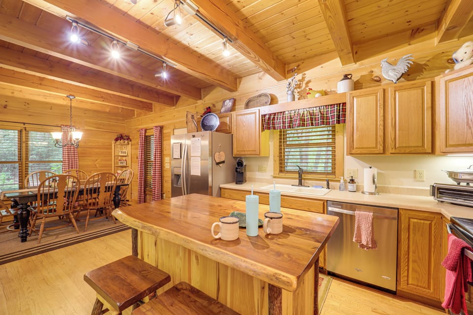 House (2 Bedrooms) | Interior