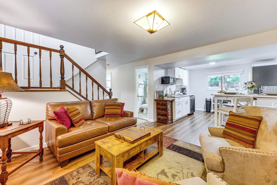 Apartment (2 Bedrooms) | Front of property