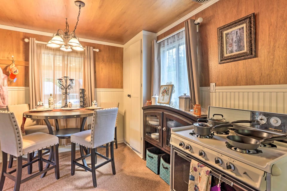 House (2 Bedrooms) | Interior