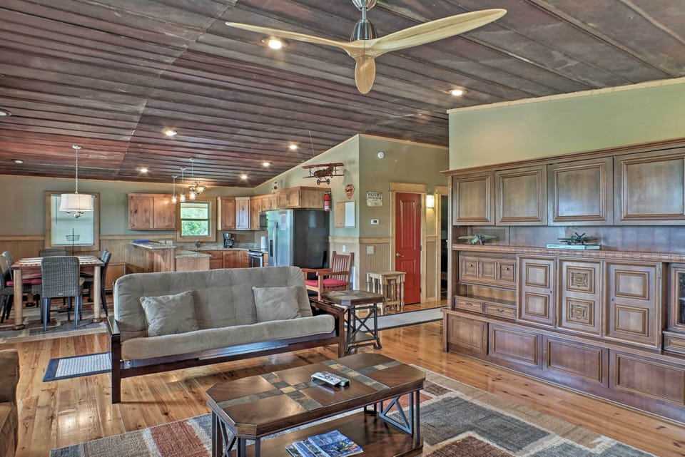 House (2 Bedrooms) | Interior