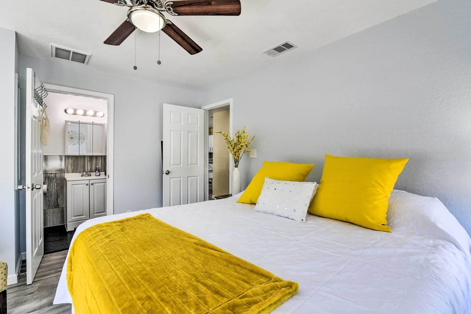 House (2 Bedrooms) | Interior