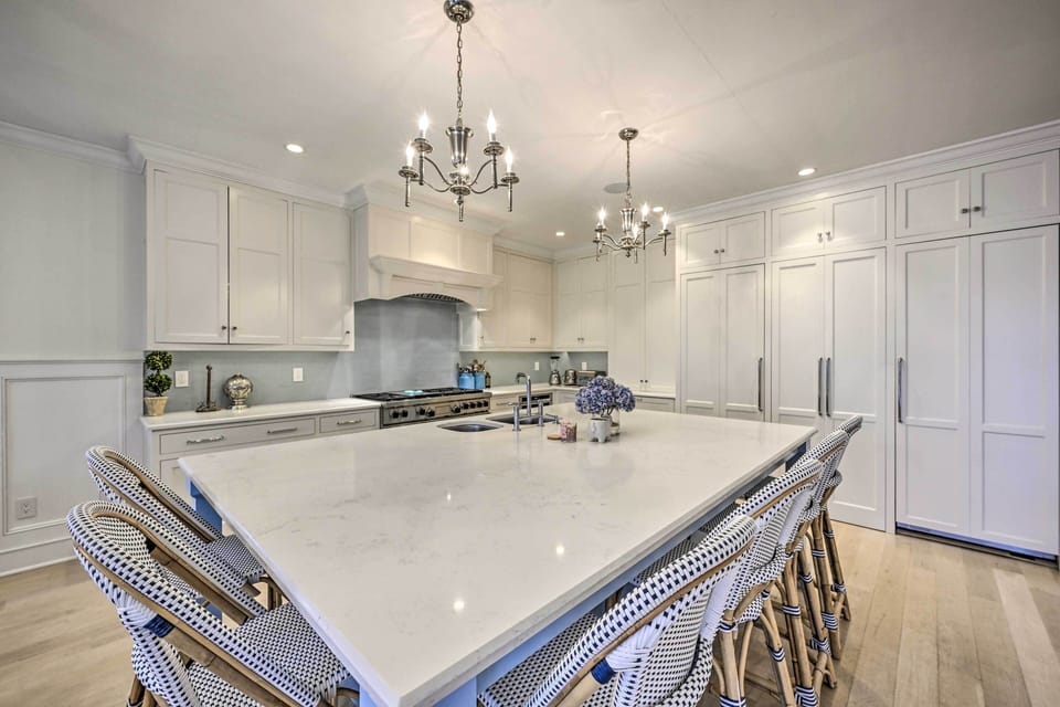 House (5 Bedrooms) | Interior