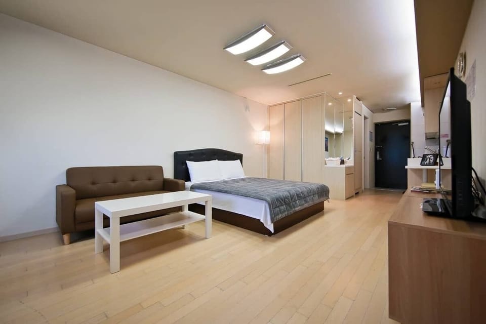 Double Room | Desk, free WiFi