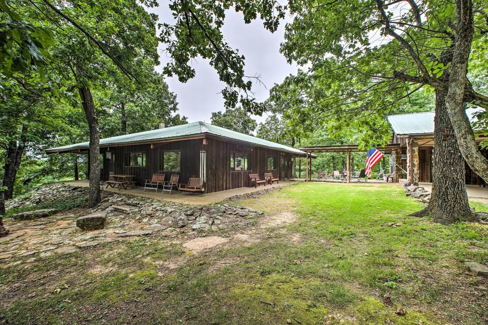 House (4 Bedrooms) | Front of property