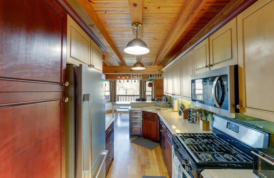 House (4 Bedrooms) | Interior