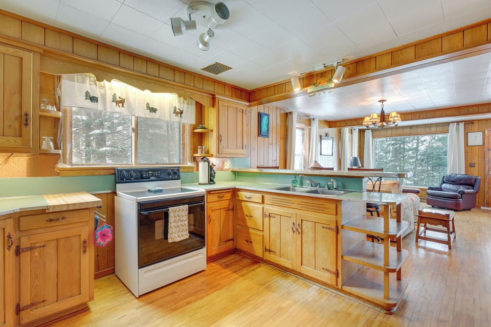House (2 Bedrooms) | Interior