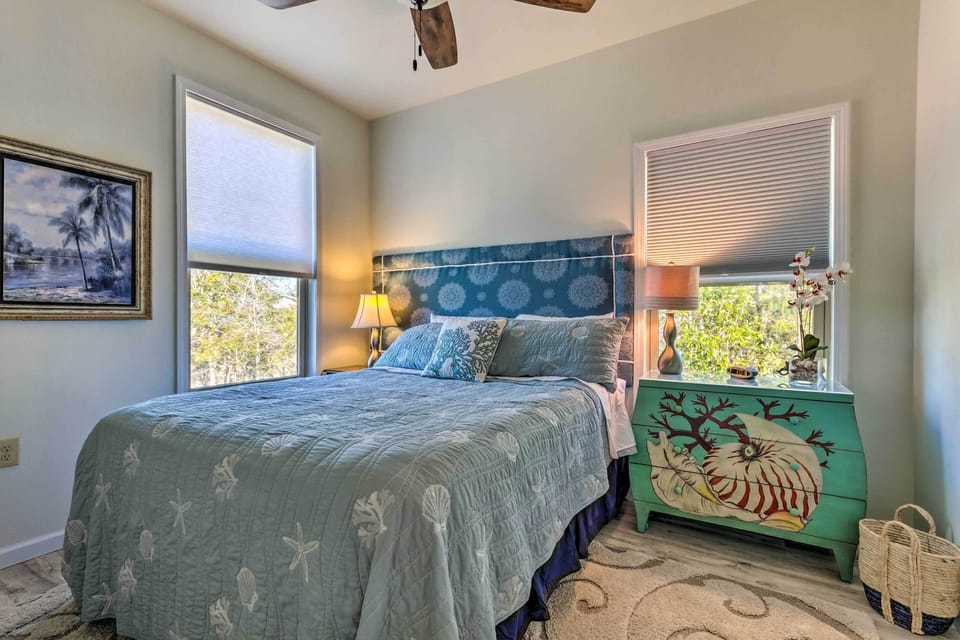 East Bay Vacation Rental w/ Dock! Cottage in Florida