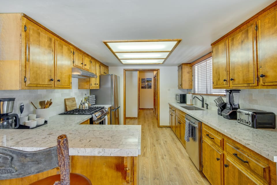 House (3 Bedrooms) | Interior