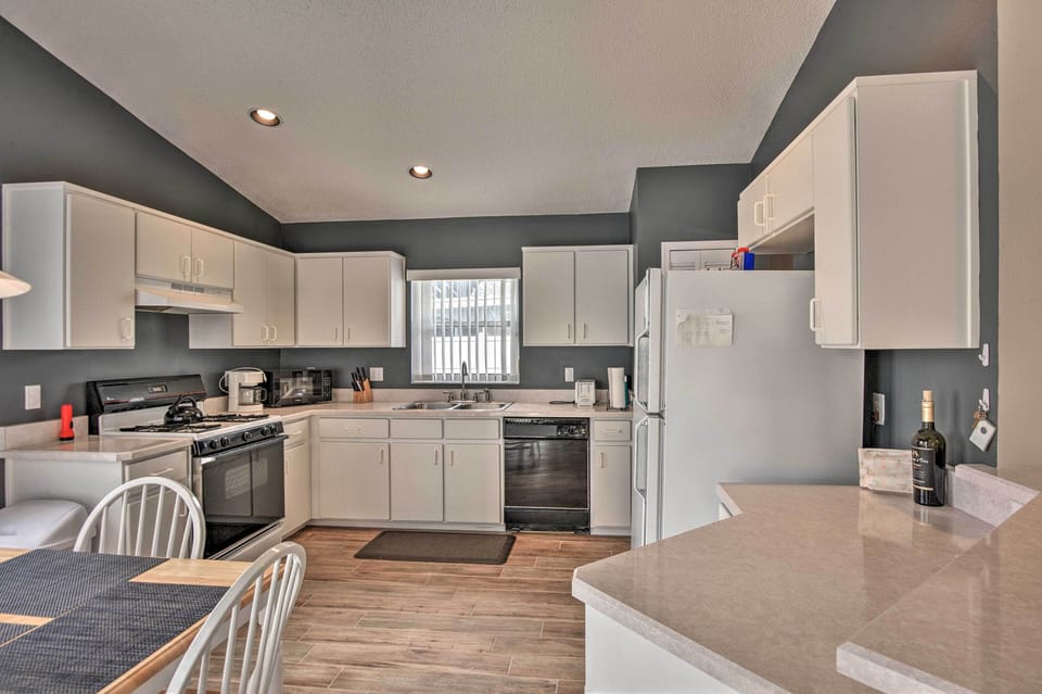 House (3 Bedrooms) | Interior