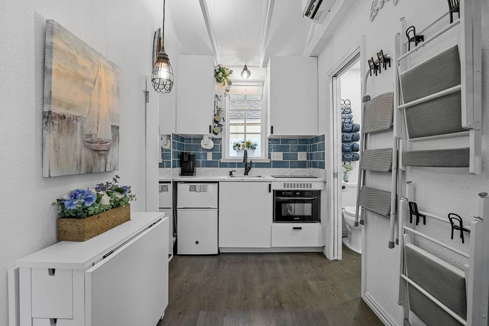 Apartment (0 Bedroom) | Interior