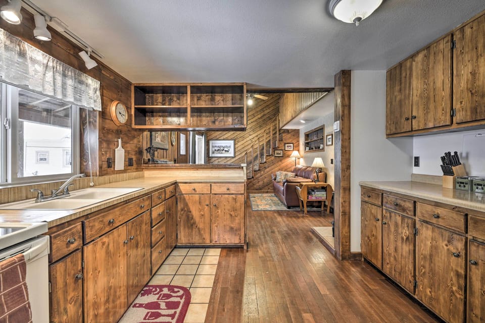 House (2 Bedrooms) | Interior