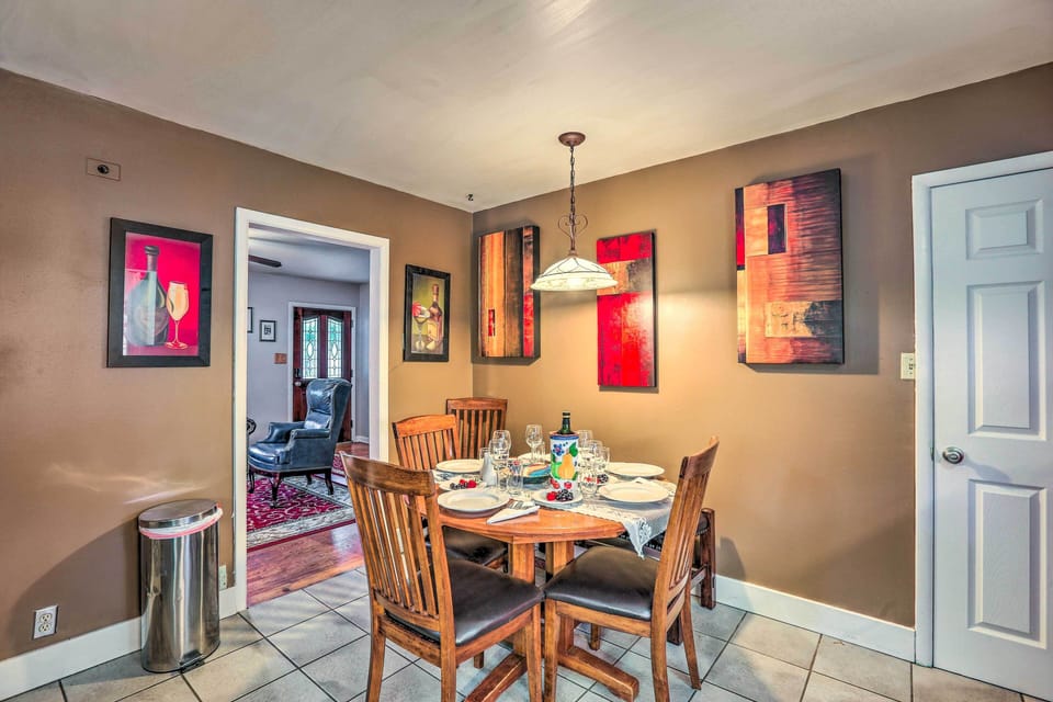 House (2 Bedrooms) | Interior