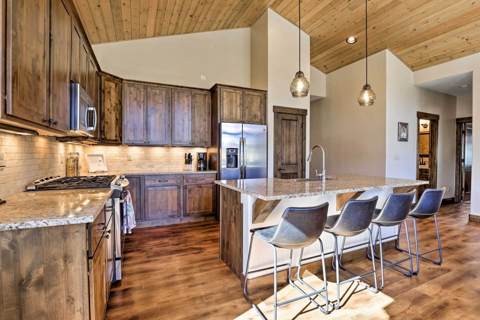 House (4 Bedrooms) | Interior