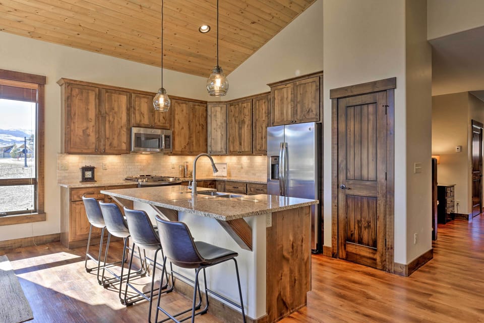 House (4 Bedrooms) | Interior