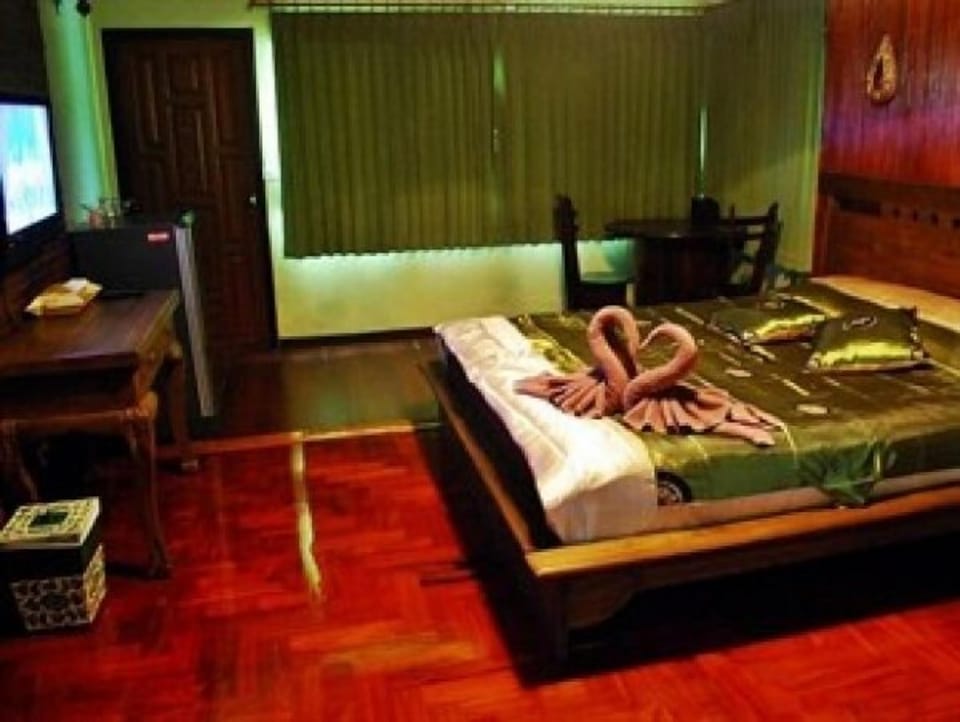Deluxe Room | Rollaway beds, free WiFi