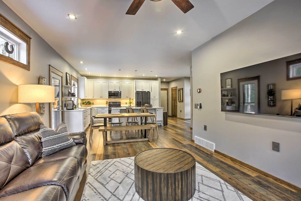 House (2 Bedrooms) | Interior