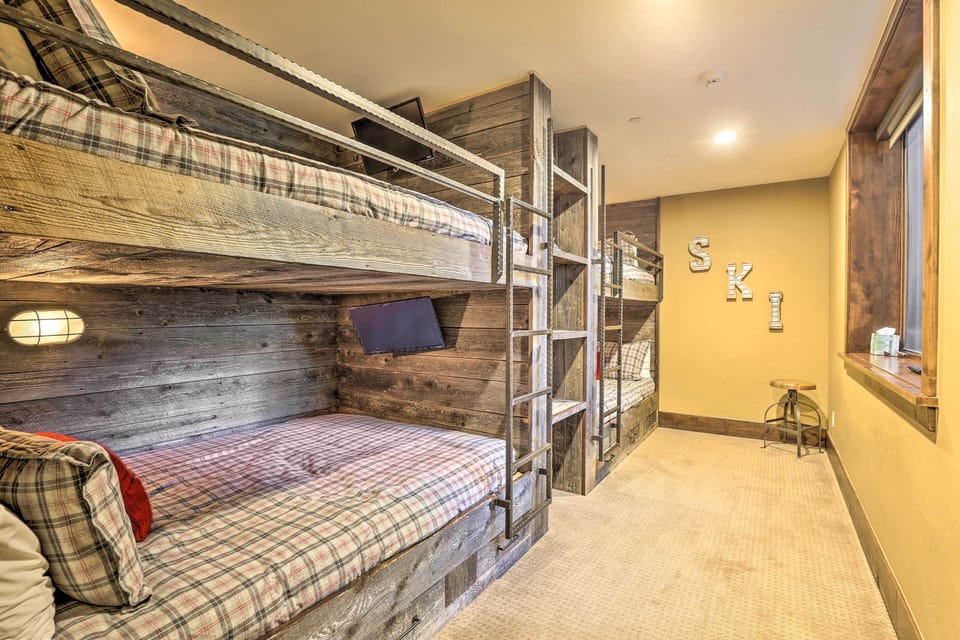 Villa (Multiple Bedrooms) | Interior