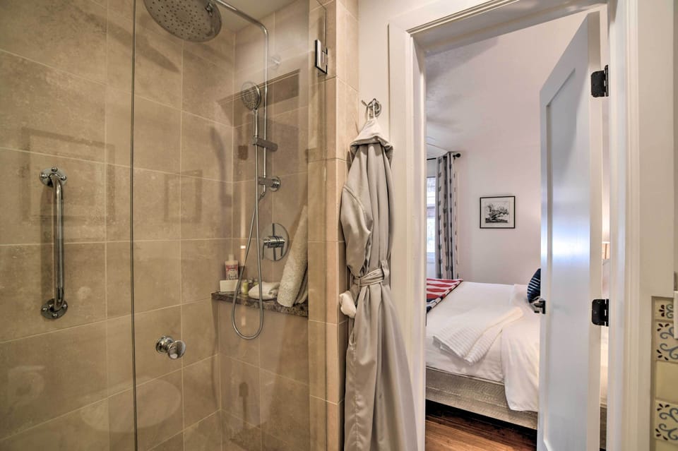 Modern Condo w/ Santa Fe Charm 1 Mi to Plaza Apartment in Santa Fe