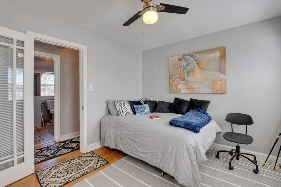 House (2 Bedrooms) | Interior