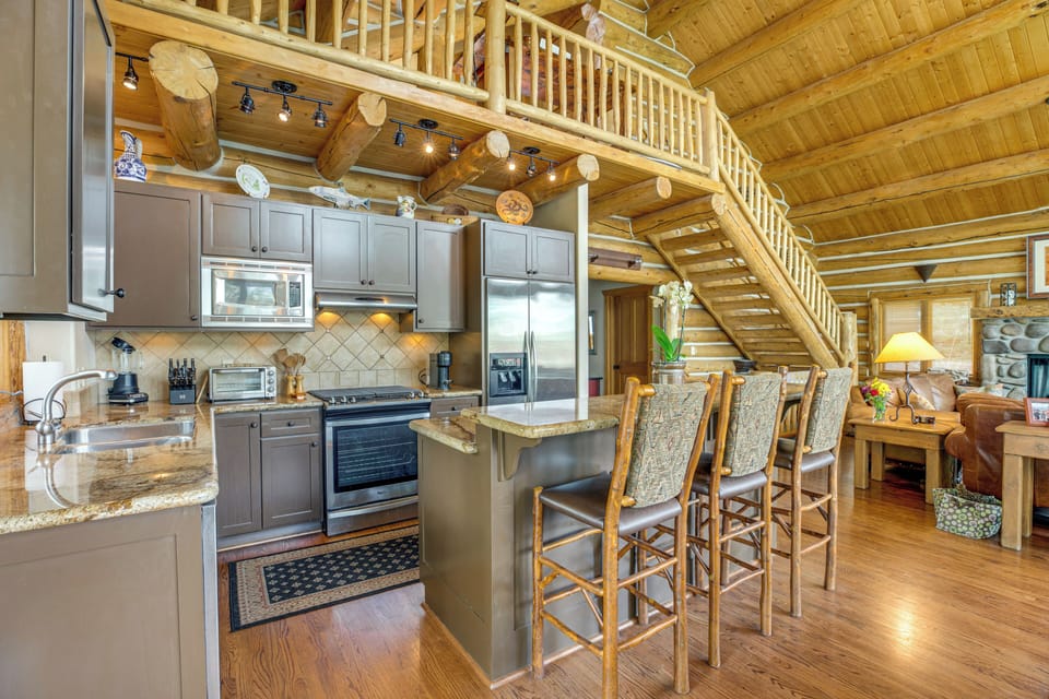 House (4 Bedrooms) | Interior