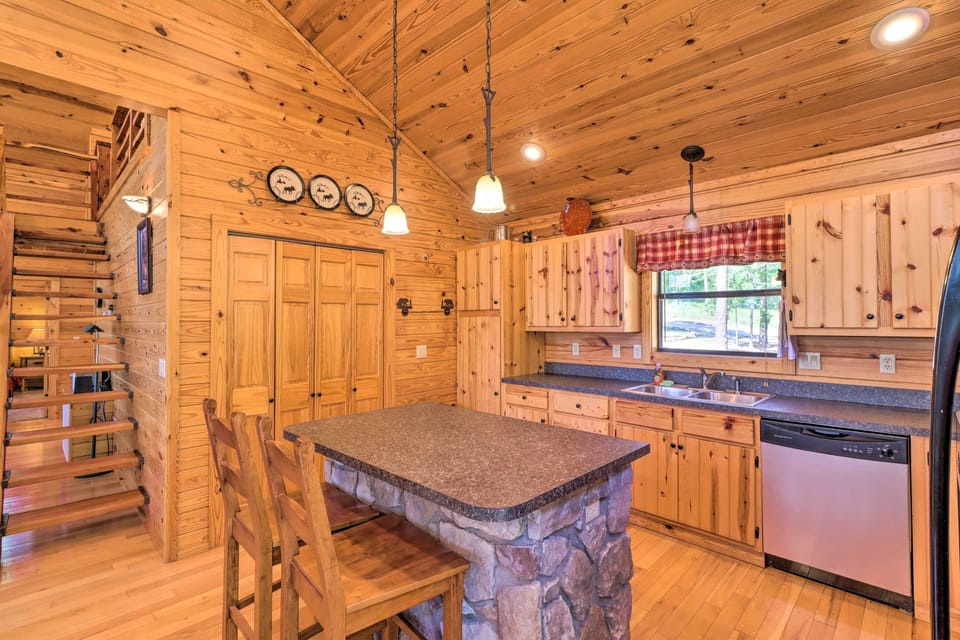 House (2 Bedrooms) | Interior
