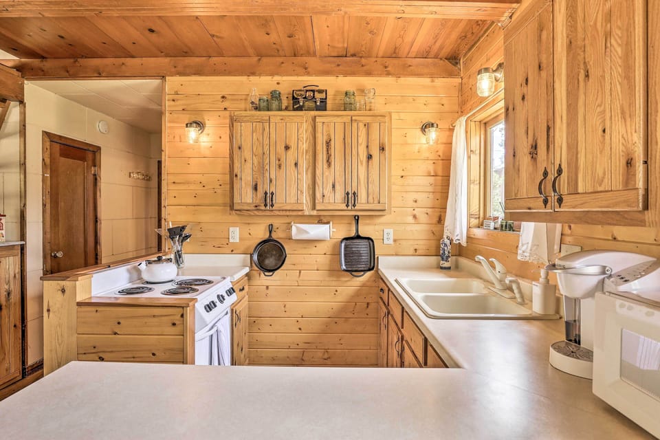 House (2 Bedrooms) | Interior
