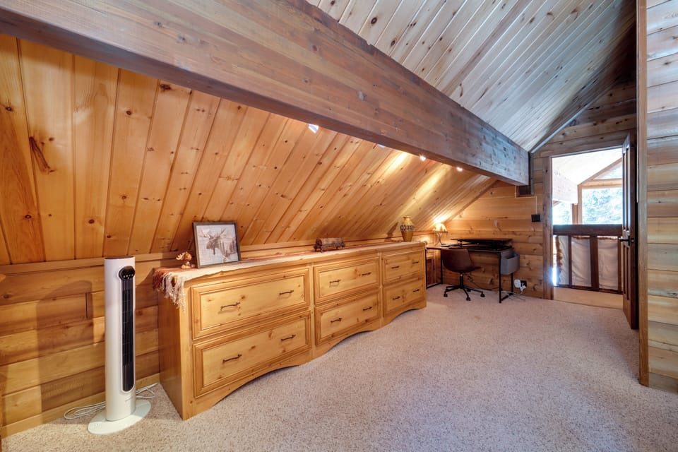 House (5 Bedrooms) | Interior