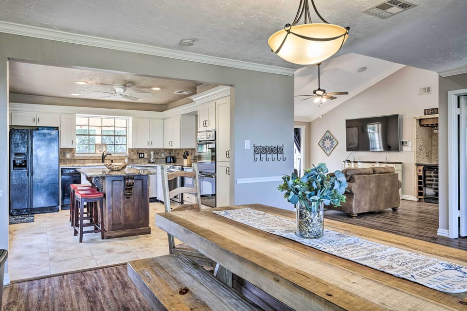 House (5 Bedrooms) | Interior