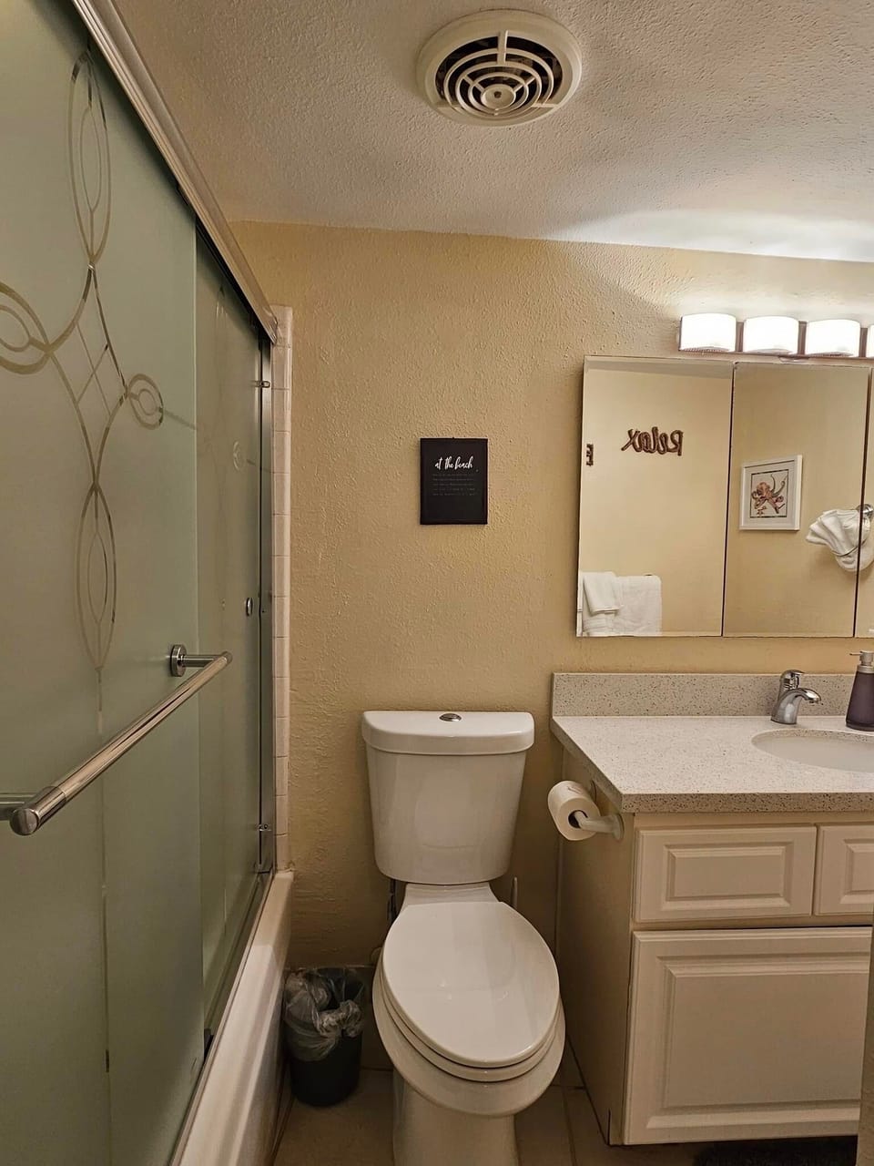 Bathroom attached to the queen size bedroom