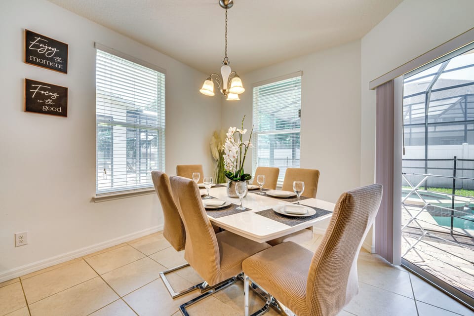 House (4 Bedrooms) | Interior