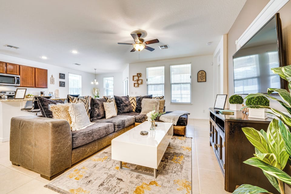 House (4 Bedrooms) | Interior